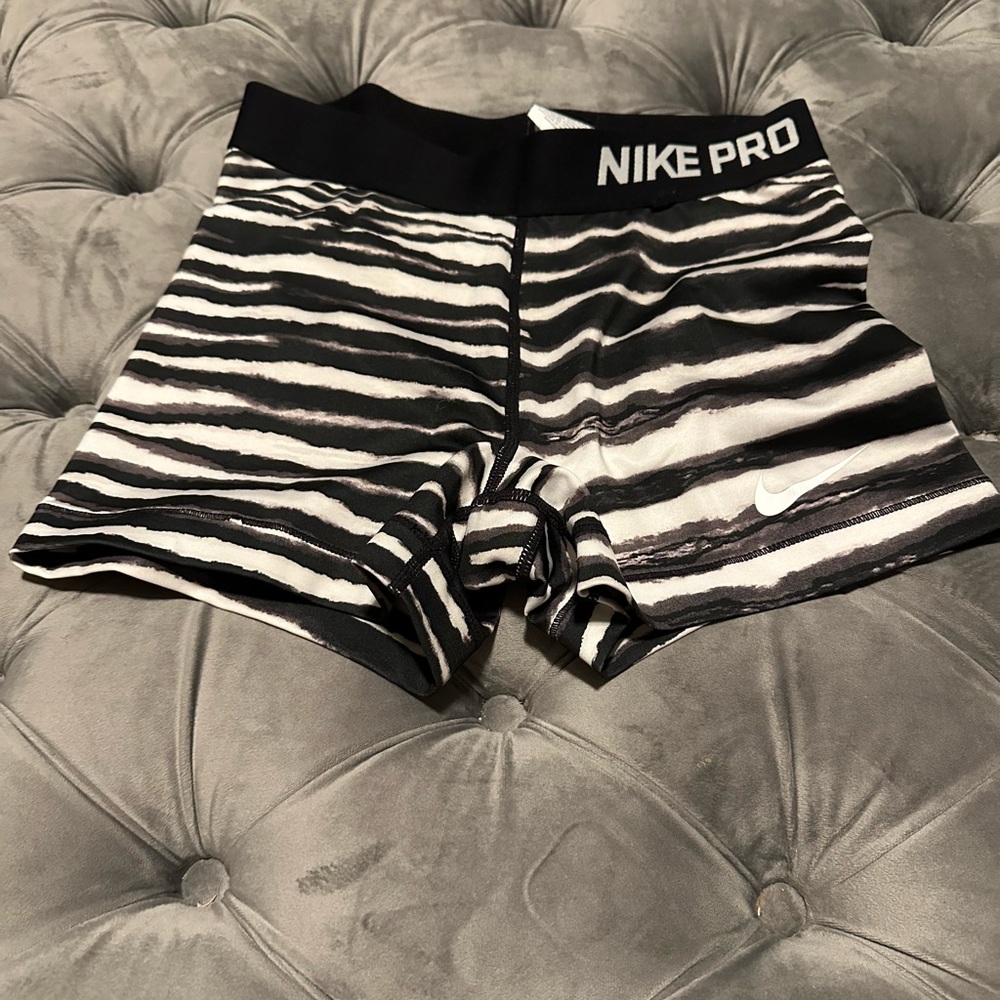 Nike Pro Shorts - black and white
